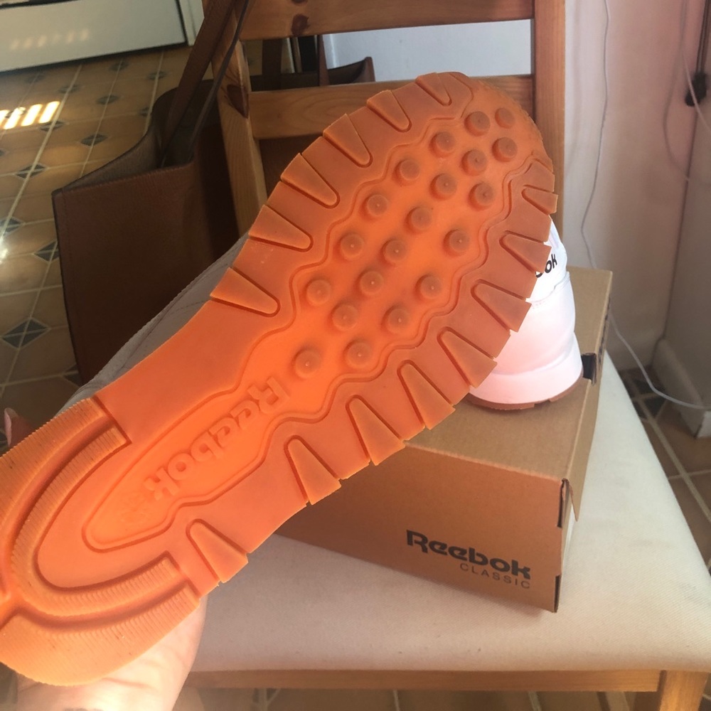 Reebok Classic - Picture 5 of 7